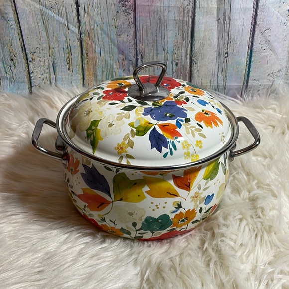 The Pioneer Woman Timeless Floral Dutch Oven